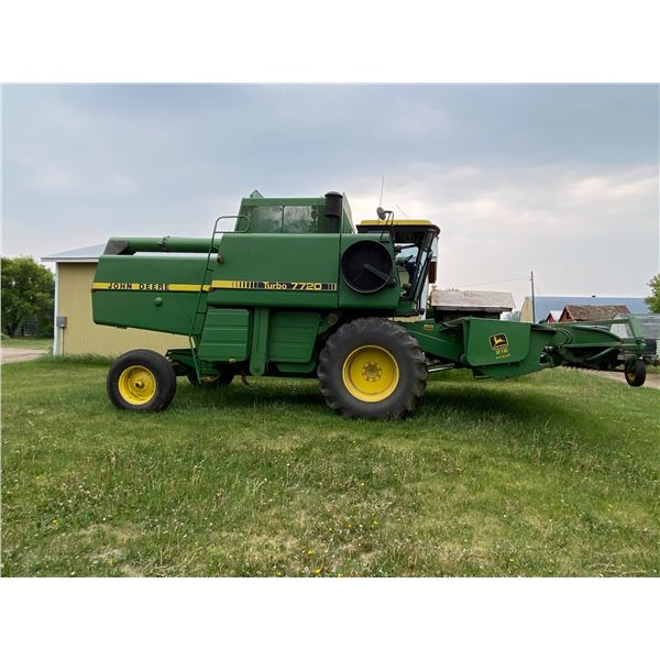 1983 John Deere 7720 Turbo Combine, showing 1818 hrs, chopper, 212 P.Up- 6 belt, shedded, SN. 509821