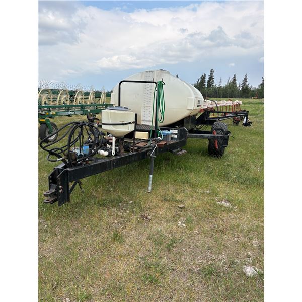 Bourgault approx. 80 ft sprayer, 1000 US gal plastic tank, hyd. Drive, windscreens, markers, extra n
