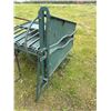 Image 2 : Green tipping table