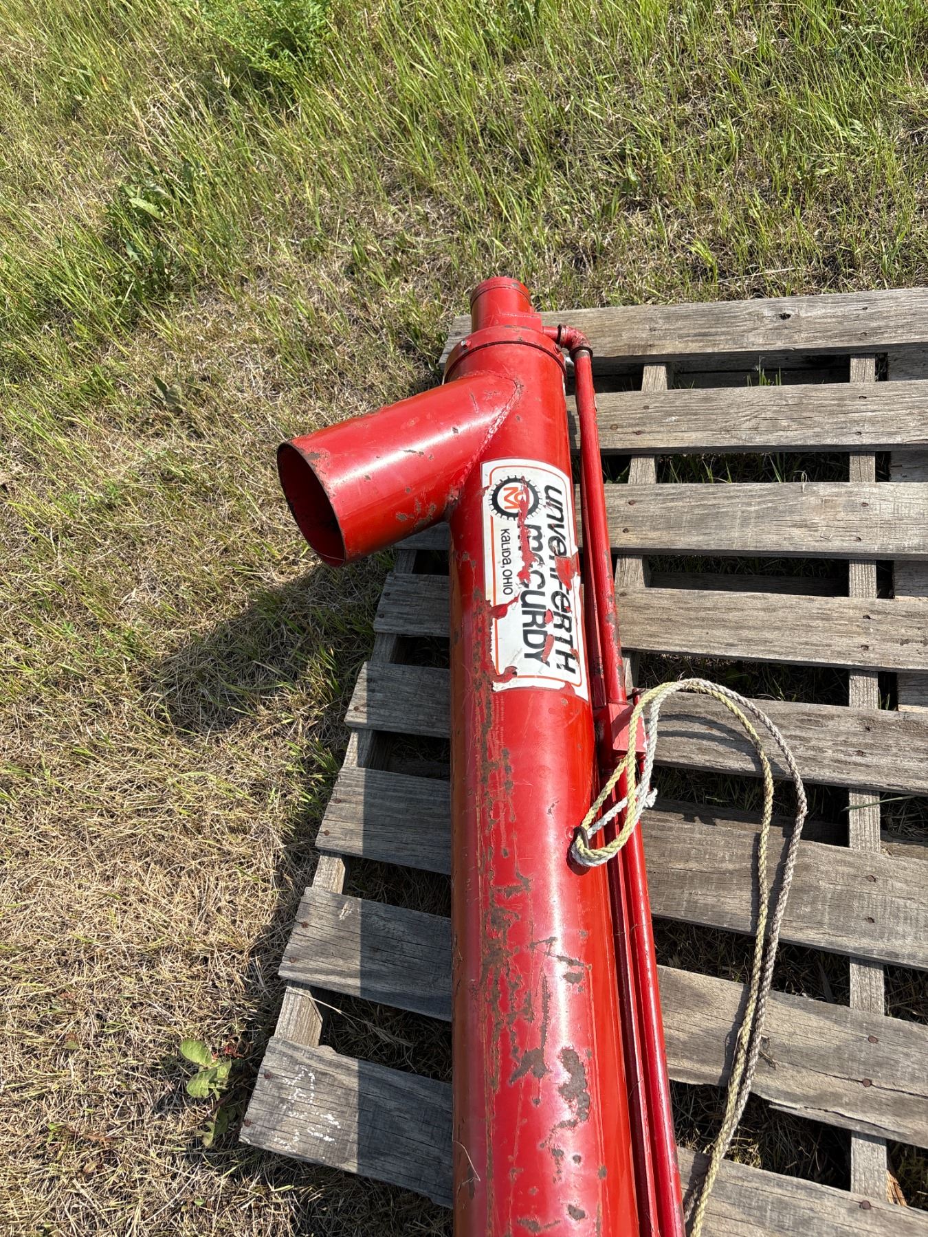 Red orbit drive auger, approx. 15ft