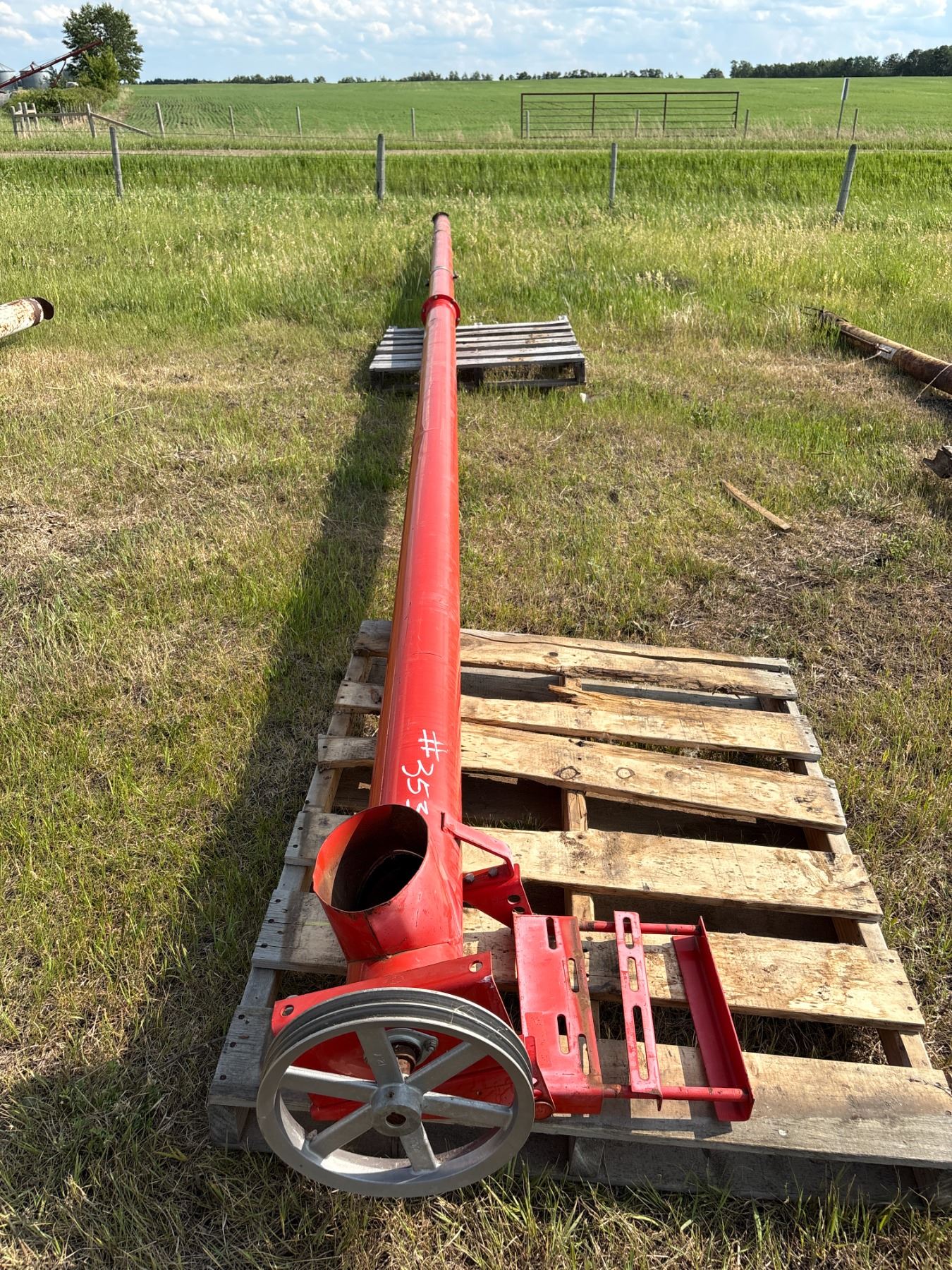 Red 6in. Auger, approx. 32ft