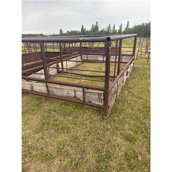 Double Rd bale pipe feeder