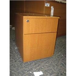 Cherry Oak Rolling Pedestal (r04)