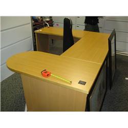 Ash Maple U-shape Bullet Top Executive Suite