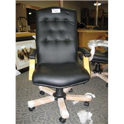 Ash Maple Framed Traditional Black Leather