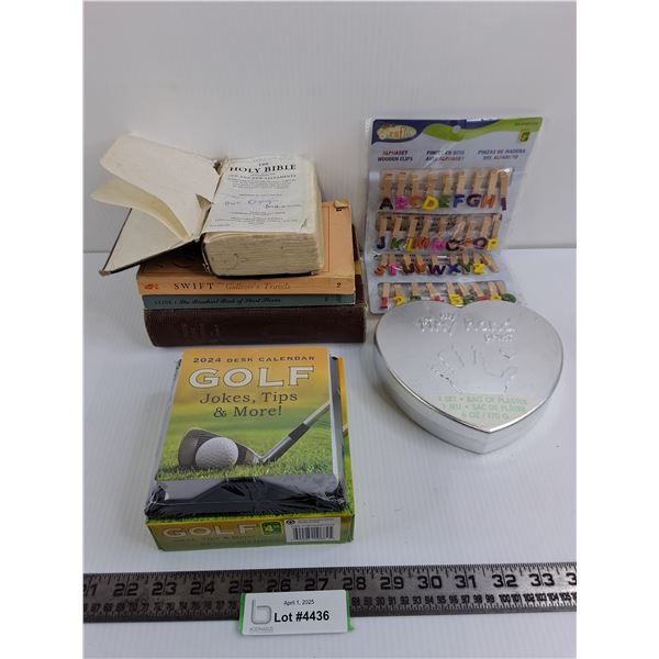 Vintage Books (Bible, Gulliver's Travels, Dictionary, Short Stories), Golfers 2024 Calendar - Sealed