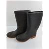 Image 2 : Rubber Boots Size 8 - Made in Canada