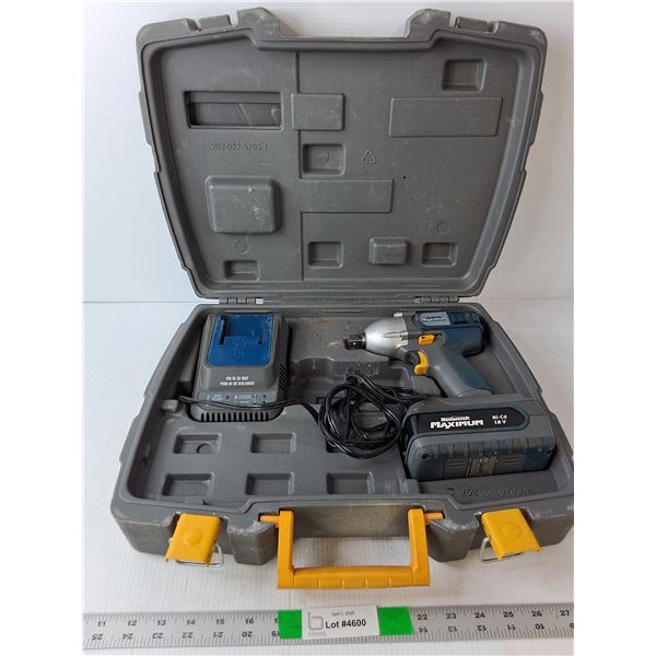 Mastercraft Impact Gun- Powers On, Battery, Charger & Case