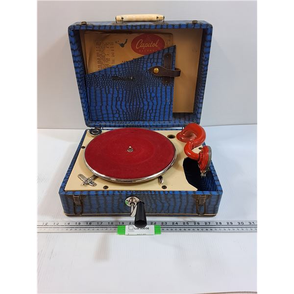 Vintage Monarch Crank Record Player & Capital Records Record - Works