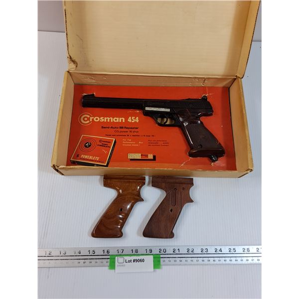 Crosman 454 BB Handgun (CO2 Powered & Extra Hand Grip - in Original Box