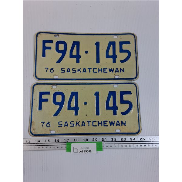 Saskatchewan License Plate Set - 1976
