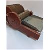 Image 6 : Wood Hand Crank Wool Carding Machine - 22" x 17" x 9"