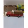 Image 5 : AMT Chevrolet 1970's Model Truck & Box w/Acessories & Stickers