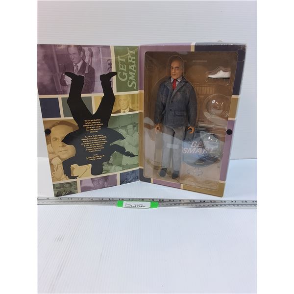 Get Smart "The Chief" Figurine Set - NOS