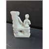 Image 3 : Vintage Ceramic French Renaissance Style Couple Figurine Vase - 7" x 5" x 2"