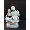 Image 4 : Vintage Porcelain Renaissance Style Couple Figurine w/Dove - 8" Tall