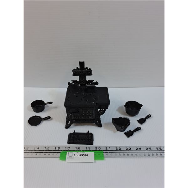Vintage Miniature Queen Cast Iron Stove w/Accessories