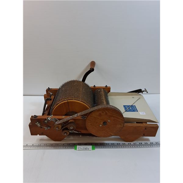 Westinghouse Wool Carder Machine - 17" x 22" x 9"