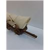 Image 3 : Covered Wagon Decor - 13" x 6.5"