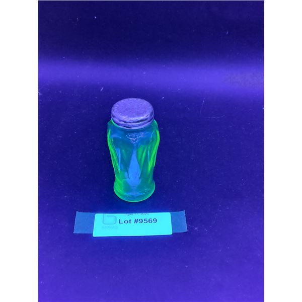 Anchor Hocking Uranium Glass Salt Shaker
