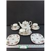 Image 1 : Royal Albert Petit Point Pattern Set: Teapot, (2) Tea Cup & Saucer Set, Creamer & Sugar Bowl Set w/P