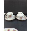 Image 5 : Royal Albert Petit Point Pattern Set: Teapot, (2) Tea Cup & Saucer Set, Creamer & Sugar Bowl Set w/P