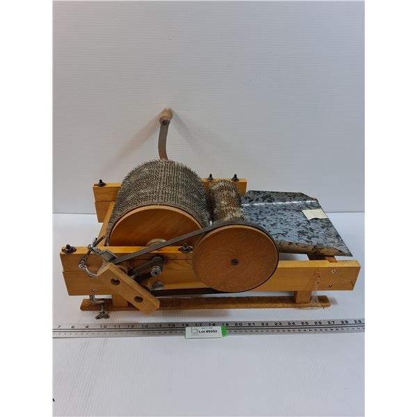 Wool Carder Machine - 22" x 16" x 10"