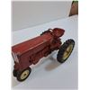 Image 2 : International Die Cast Tractor Model - 1:16 Model Scale