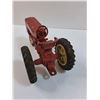 Image 3 : International Die Cast Tractor Model - 1:16 Model Scale