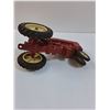 Image 4 : International Die Cast Tractor Model - 1:16 Model Scale