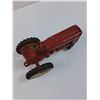 Image 5 : International Die Cast Tractor Model - 1:16 Model Scale