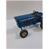 Image 2 : Ford 4600 Tractor Die Cast Model - 1:16 Model Scale