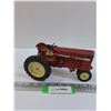 Image 1 : International Tractor Die Cast Model - 1:16 Model Scale
