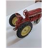 Image 3 : International Tractor Die Cast Model - 1:16 Model Scale