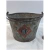 Image 5 : Vintage Thumb Oiler & Mica Axle Grease Tin Bucket