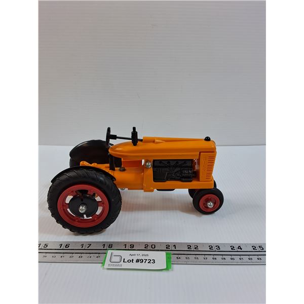 Vintage Louis Marx Plastic Tractor - 1:16 Model Scale