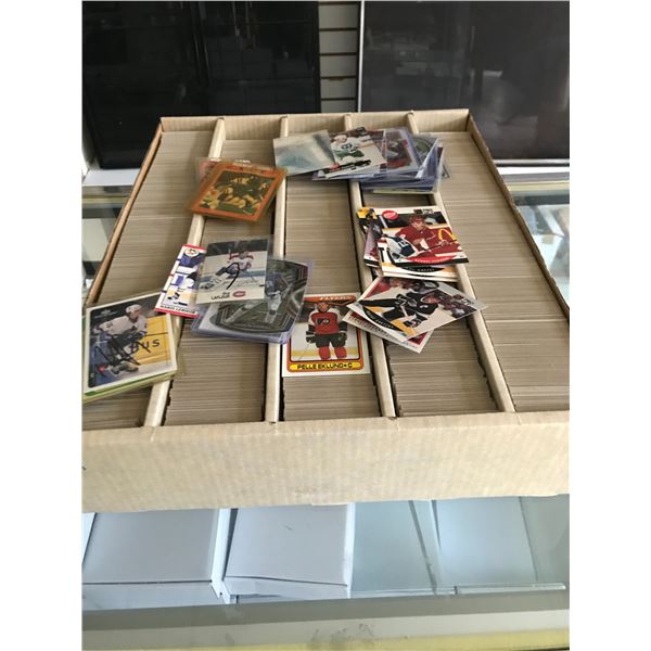 LARGE BOX OF TRADING CARDS