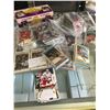 Image 1 : LARGE LOT OF TRADING CARDS