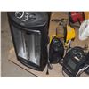 Image 4 : 9 Small Assorted Space heaters