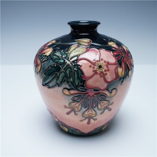 Moorcroft Vase, Oberon Pattern