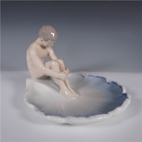 Bing & Grondahl Seated Boy on Shell Dish
