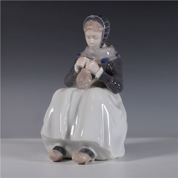 Royal Copenhagen Porcelain Figurine, The Knitter 1317