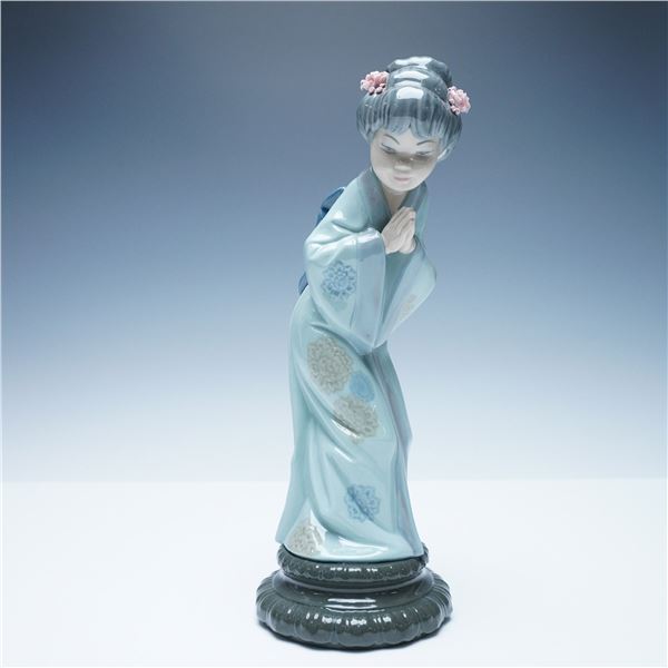 Lladro 'Sayonara' Figurine 1004989