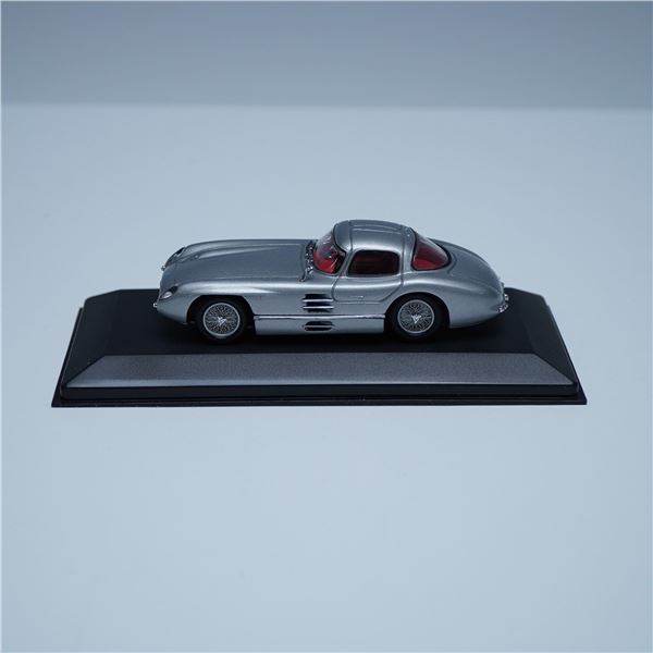 Minichamps Model Car, 1955 Mercedes 300 SLR Coupe
