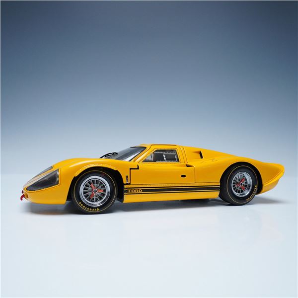 Exoto 1:18 Scale 1967 Ford GT40 Mk IV Diecast Model