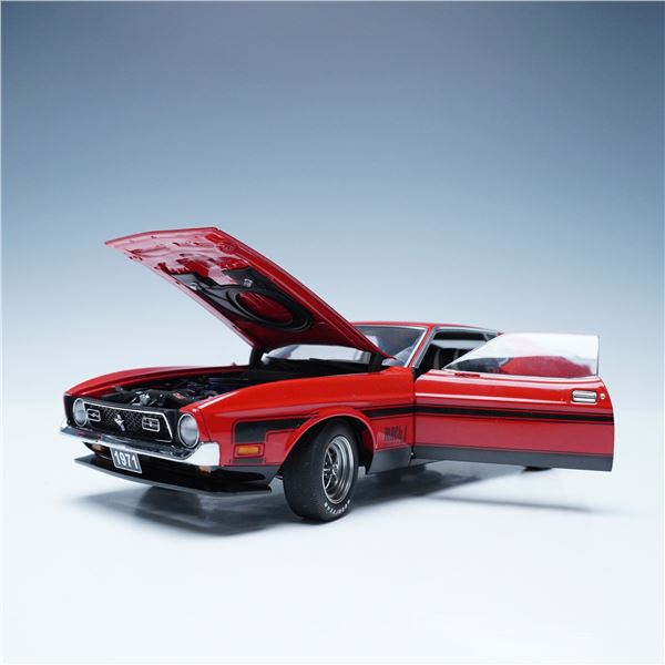 AutoArt Millennium 1:18 Scale 1971 Ford Mustang Mach 1 Diecast Model