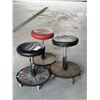 Image 1 : LOT DE 4 TABOURETS DE MÉCANICIEN
