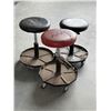 Image 2 : LOT DE 4 TABOURETS DE MÉCANICIEN