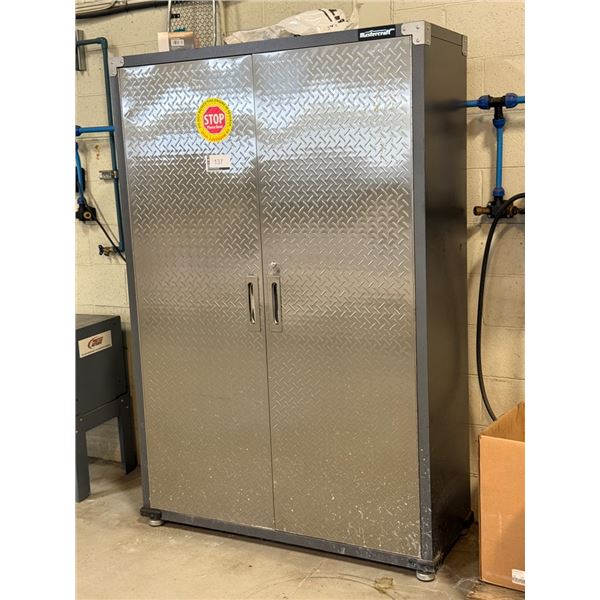 ARMOIR EN METAL MASTERCRAFT 48" X 18" X 72.25"
