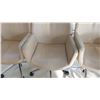 Image 2 : LOT DE 4 CHAISES EMDOMMAGÉS